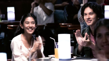 salah satu adegan di film Ada Apa Dengan Cinta